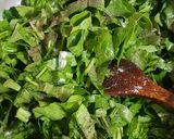 صورة لخطوة 1 من وصفة شكشوكة السلق أكلة صيفية سهلة ومغذية 🥘😋