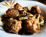 Foto del paso 4 de la receta: Albóndigas trufadas con salsa de carne y setas shiitake