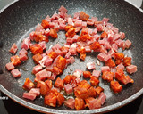 Foto del paso 2 de la receta: Espaguetis con taquitos de jamón y de chorizo