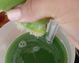 Foto del paso 1 de la receta: Agua de guayaba, espinaca y limón
