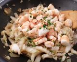 Une image de l'étape 8 de Crevettes sautées au chou chinois 🐯🐉.
