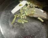 รูปขั้นตอนการทำที่ 2 ของ โจ๊กอกไก่ใส่เห็ดกระดุม (Chicken Breast and Button Mushroom Congee)