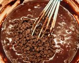 Foto langkah ke 6 dari resep Triple Chocolate Fudgy Brownies.