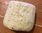Medvehagymás sajtos pogácsa recept fázis 3 fotója