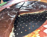 Une image de l'étape 8 de Tarte au chocolat & caramel beurre salé 🍫.