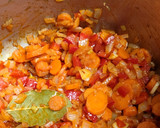 Foto del paso 3 de la receta: Garbanzos con chorizo en olla a presión