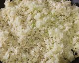 Foto del paso 3 de la receta: Falso arroz de coliflor tipo yakimeshi a mi manera🍚🥡🍱