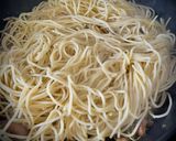 Foto del paso 7 de la receta: Spaghetti con grelos y shiitakes
