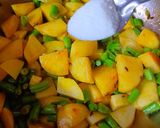 A picture of step 2 of Beans Sabji.