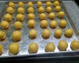 Foto langkah ke 3 dari resep Kue Salju Keju.