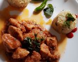 A picture of step 5 of Butter chicken with garlic Rice.