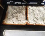 A picture of step 6 of Creamy white sauce with roasted bread.