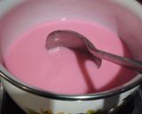 Foto langkah ke 4 dari resep Strawberry Pudding.