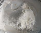 Foto langkah ke 2 dari resep Bolu Kukus Tiramisu.