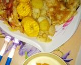A picture of step 11 of Chips, plantain and fried egg with sauce.