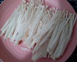Foto langkah ke 1 dari resep Tumis Jamur Enoki Tofu.