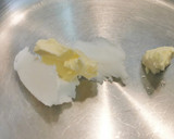 Foto del paso 4 de la receta: Cazuelitas de Merluza y Gambas con Bechamel gratinada