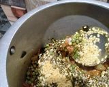 A picture of step 3 of काठियावाड़ी मसाला खिचड़ी (kathiyavadhi khichdi recipe in hindi).