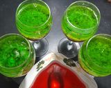 A picture of step 10 of Rainbow Custard with Cookies !.