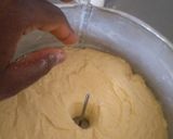 A picture of step 12 of Vanilla cake#author marathon.