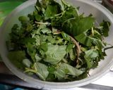 รูปขั้นตอนการทำที่ 1 ของ ผักโขมผัดซอสหอยนางรม (Stir-fried Amaranth with Oyster Sauce)