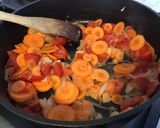 Une image de l'étape 10 de Shanghai pak choi braisés citron tomates carottes et galanga.