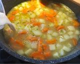 Tejszínes karalábéleves recept fázis 4 fotója