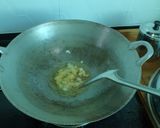 Gambar langkah 2 resipi Cendawan Goreng Cincai.