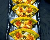 प्रॉन्स पेस्टो पिझ्झा (prawns pesto pizza recipe in marathi) रेसिपी स्टेप 7 फोटो 