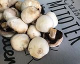 Une image de l'étape 7 de Poulet aux champignons, coriandre et crème de masala.