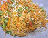 Foto langkah ke 3 dari resep Kwetiau Beras Goreng Udang.