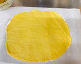 A picture of step 4 of Buttery Cabbage Pie.