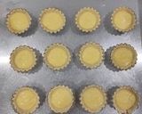 Foto langkah ke 2 dari resep Mini Portuguese Egg Tarts - Crunchy and Creamy.