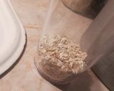 Erdei gyümölcsös zabpelyhes tízórai recept fázis 1 fotója