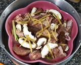 รูปขั้นตอนการทำที่ 3 ของ ไก่นึ่งเต้าเจี้ยว (โต้วเจียงเจิงจี)