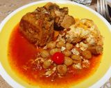 Une image de l'étape 6 de Poulet aux oeufs en sauce rouge 🍴.