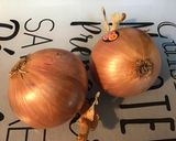 Une image de l'étape 1 de Oignons de roscoff aux tomates,poivron vert,épices et origan.