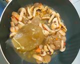 Foto langkah ke 3 dari resep Kwetiaw kuah baso & crabstick.