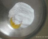 A picture of step 3 of Rosmary cake.