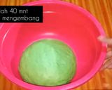 Foto langkah ke 3 dari resep Roti tawar burger pandan.