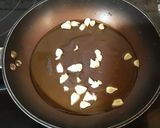 Foto del paso 1 de la receta: Tortilla de berenjena con queso fresco y clorofila