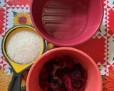 Foto del paso 10 de la receta: Bienvenidos a la Navidad🎄. Helado con macarrones y salsa de frutos rojos