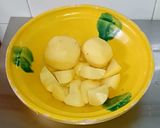 Foto del paso 7 de la receta: Cocido granadino de chícharos con col y morcilla de cebolla