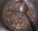 A picture of step 2 of Chanay ki dal palak.