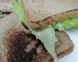 A picture of step 6 of Omelette sandwich.