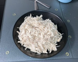 Foto del paso 3 de la receta: Carne de Pollo Deshilachada/Desmechada