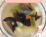 Foto langkah ke 6 dari resep 72. Sayur Sop Jamur Kuping.