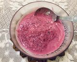 A picture of step 1 of Strawberry banana beet oatmeal smoothie bowl.