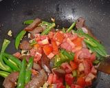 Foto langkah ke 3 dari resep Beef Ema Datshi (Bhutanese Food).
