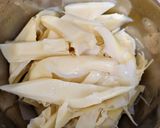 A picture of step 2 of Braised Pork Belly with Bamboo Shoots.